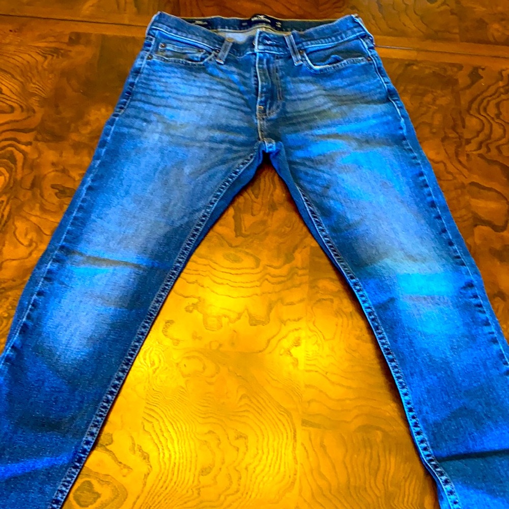 Like NEW MENS HOLLISTER JEANS 28x30